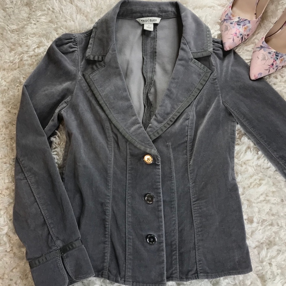 EUC WHBM gray velvet 3-button blazer w/ grosgrain ribbon details, size 6